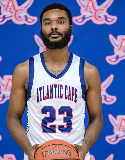 Amin Hines headshot headshot