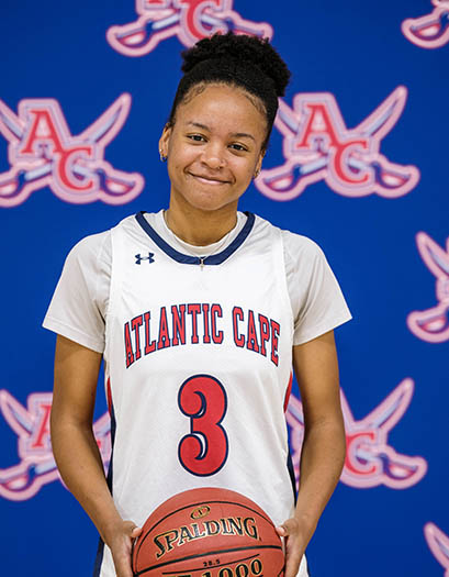 Rainelle Blocker Headshot headshot