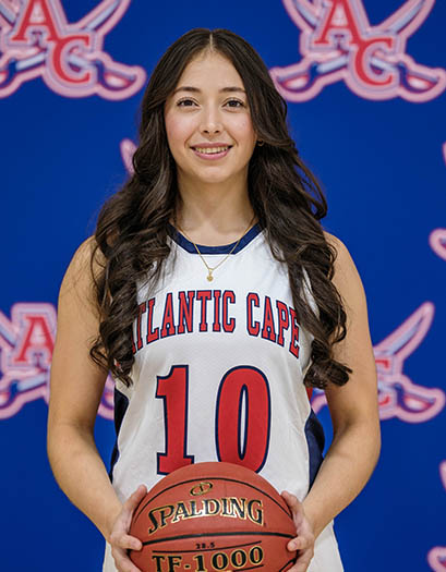 Allison Giraldo headshot headshot