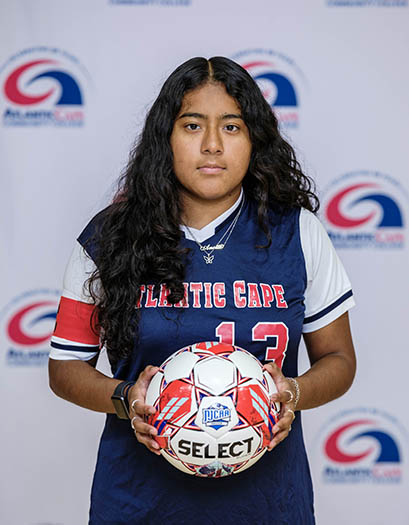 Annette Escobedo headshot