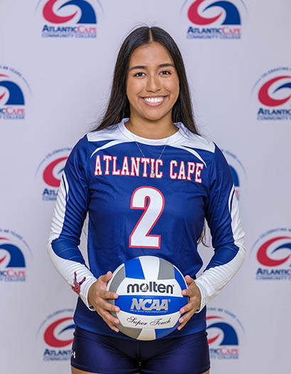 Alexandra Montoya headshot