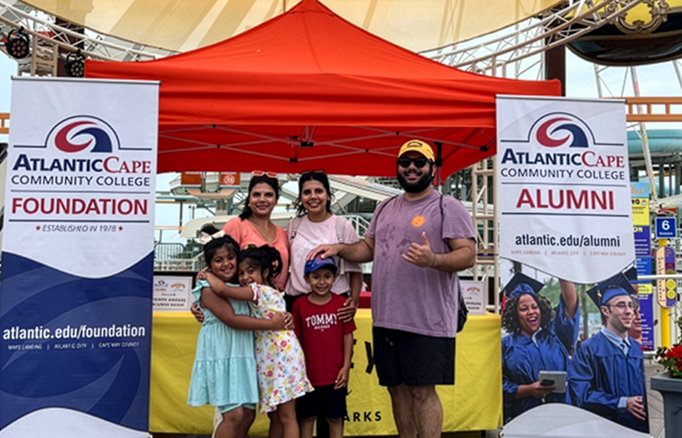 alumni at the alumni bash