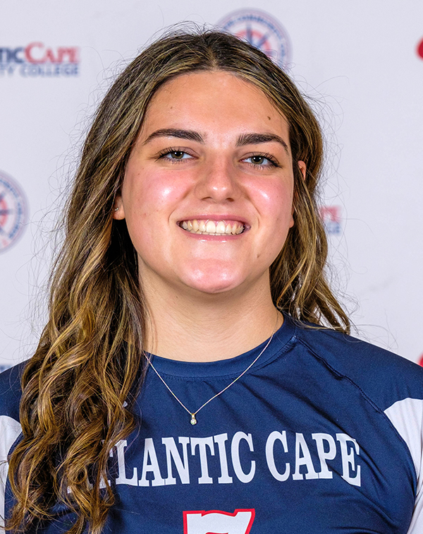 Madison Mahieu headshot