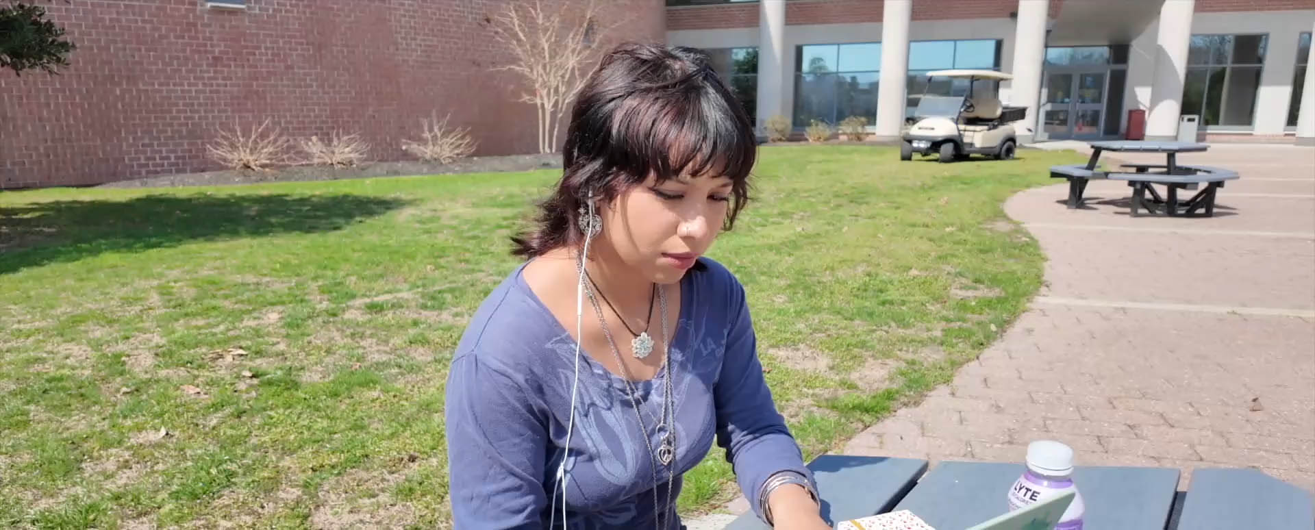 $_EscapeTool.xml($videoPosterAlt)