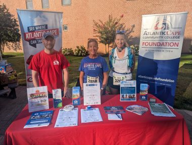 Atlantic Cape employees at race