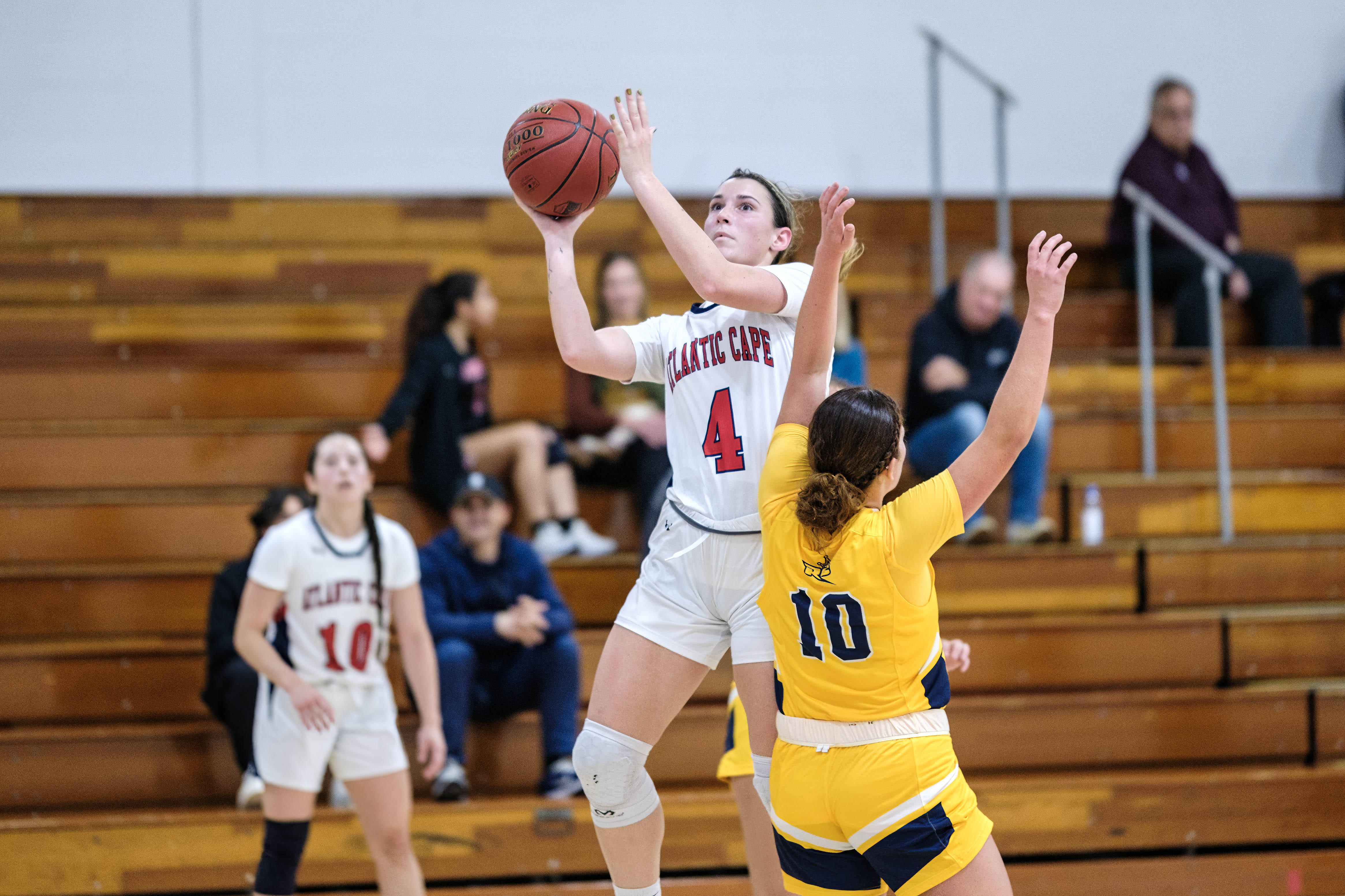 Angelina Bell drives to the basket