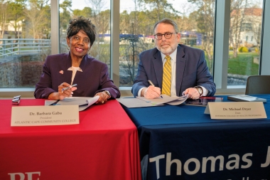 Dr. Gaba signs articulation agreement with Thomas Jefferson University