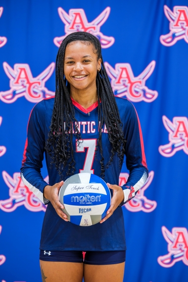 Sophomore Rainelle Blocker
