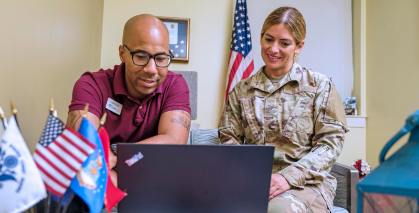 soldier meeting with an advisor