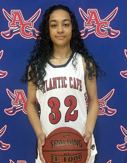 Carol Tiana McLaurin headshot headshot