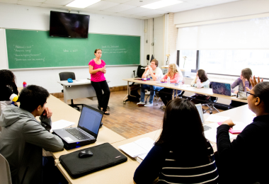 Professor Stephanie Natale-Boianelli teaching a class at Atlantic Cape