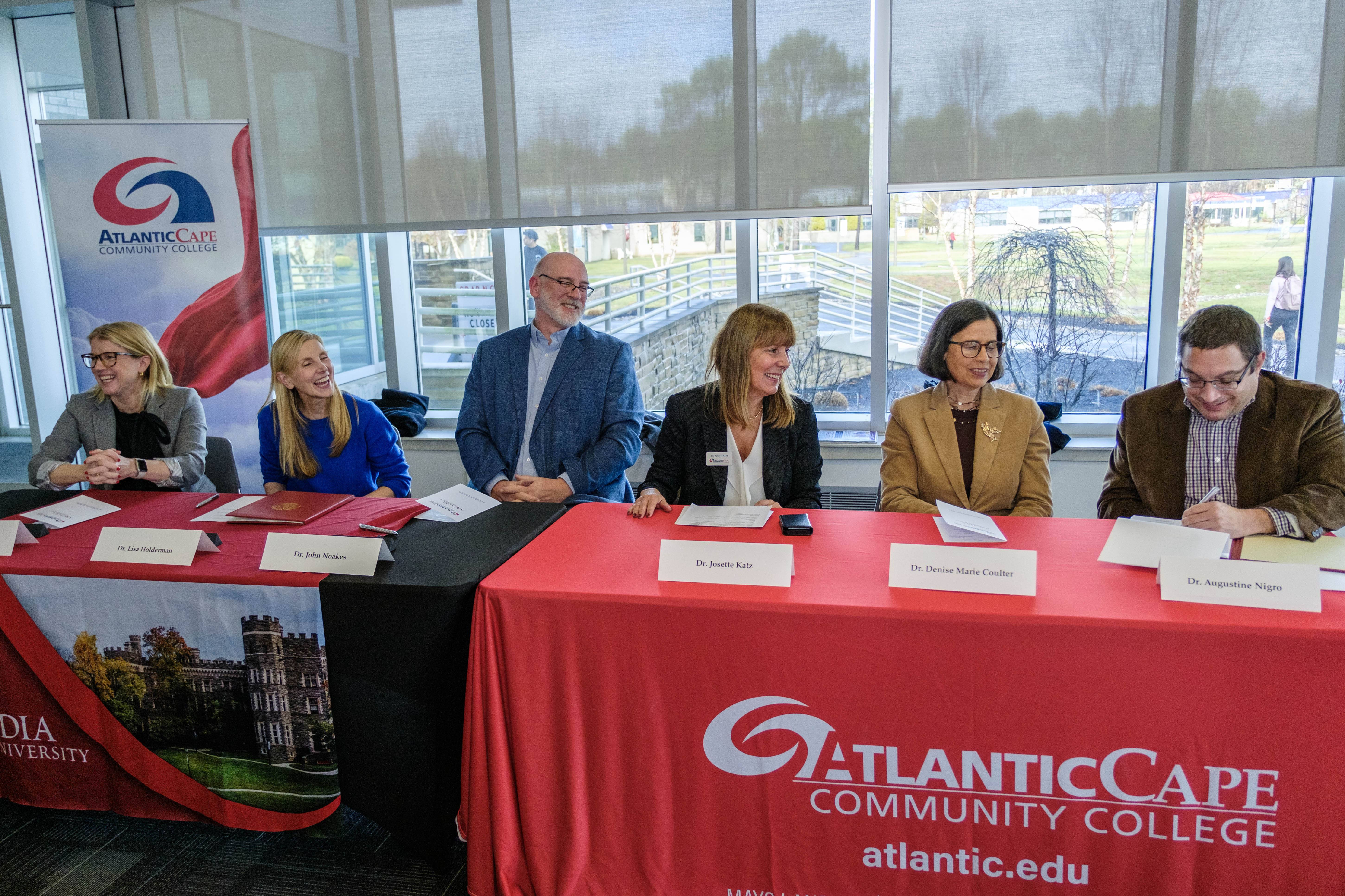 Representatives from Arcadia University and Atlantic Cape sign articulation agreement