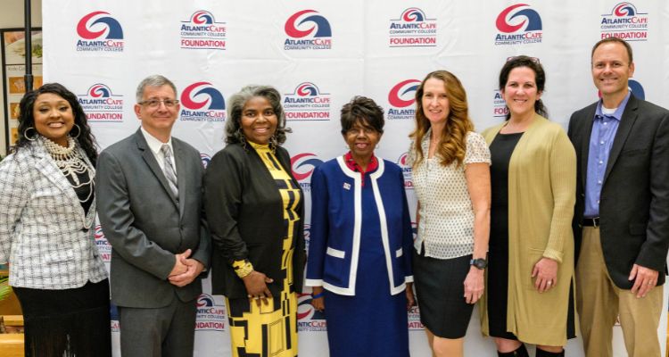 The 2024 President's Distinguished Alumni and Young Alumni Award recipients with Dr. Barbara Gaba