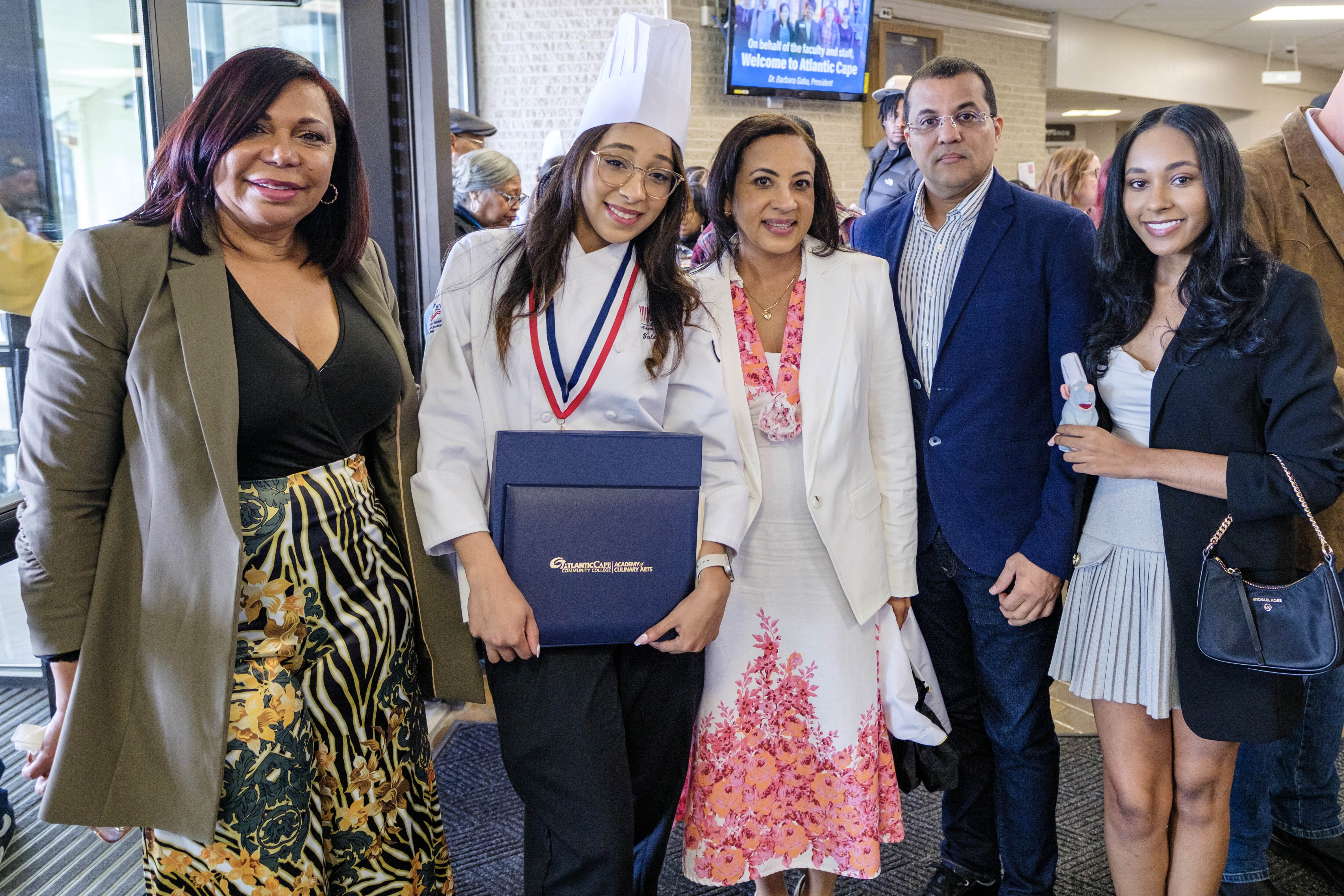 Valedictorian Valentina Mejia and her family